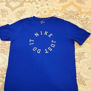 NWOT boy's Nike t-shirt